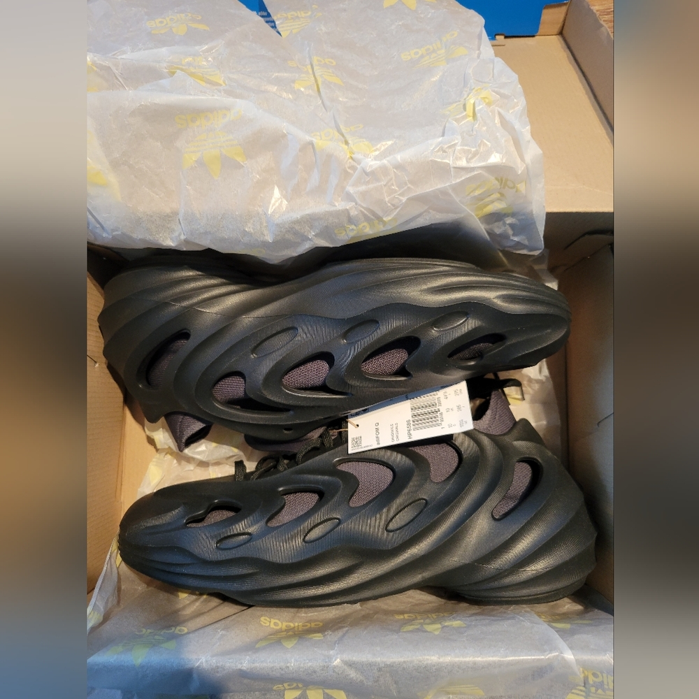 Brand new - ADIFOM Q SHOES
